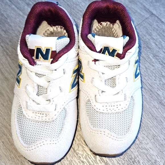 SOLD OFF LINE - Picture 2 of 3